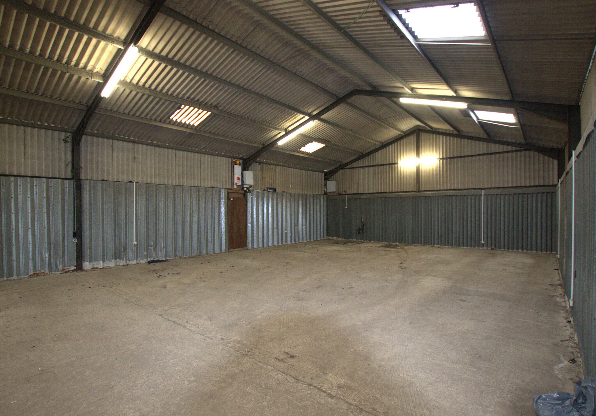 Bullfinches Farm, Eridge Green to rent Interior Photo- Image 1 of 3
