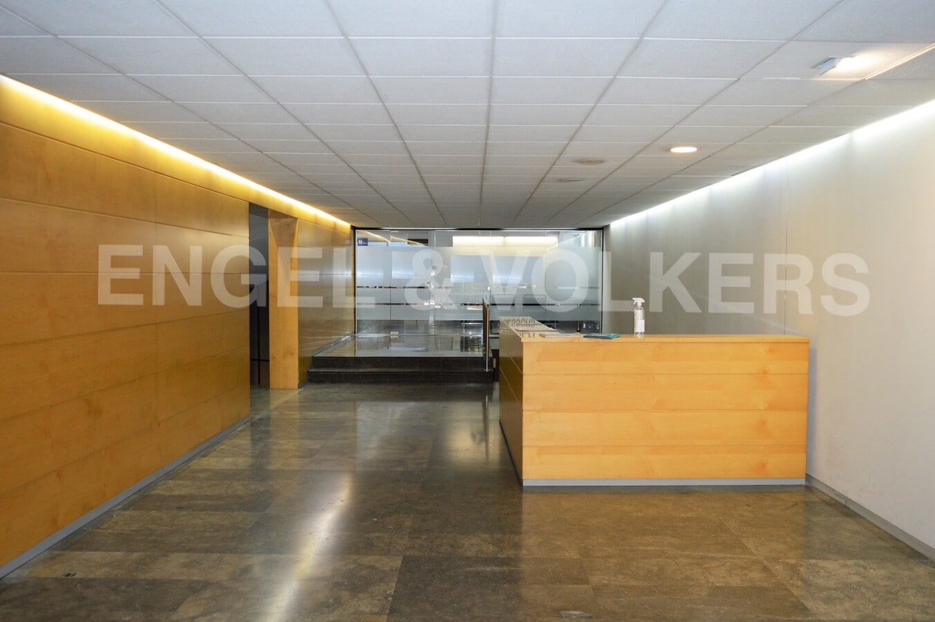 Barcelona, BAR 08006 - Unit 2-3 - - Interior Photo - Image 2 of 17