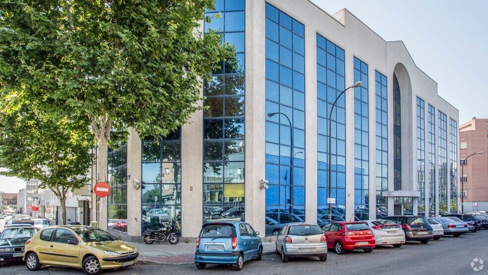 Office in Madrid, Madrid for sale - Primary Photo - Image 1 of 6