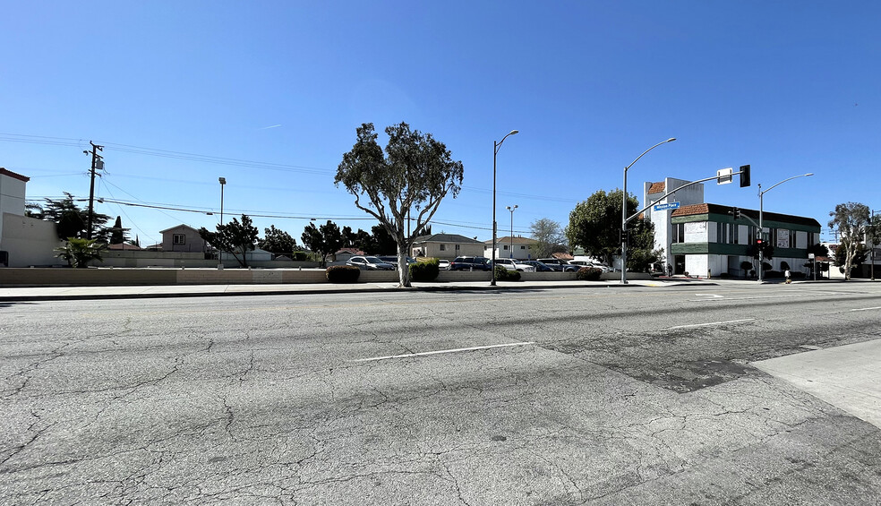 3100 E Florence Ave, Huntington Park, CA for sale - Building Photo - Image 1 of 1