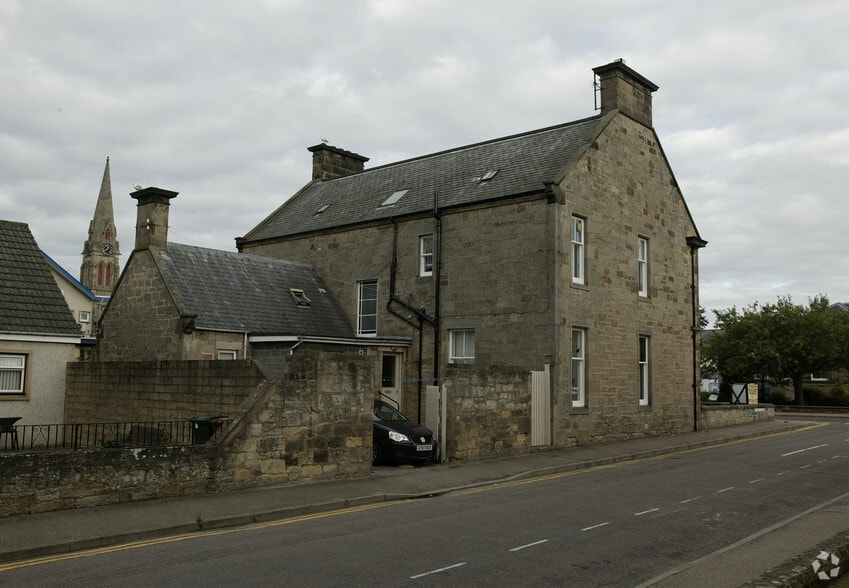 35 Moray St, Elgin to rent - Building Photo - Image 2 of 8