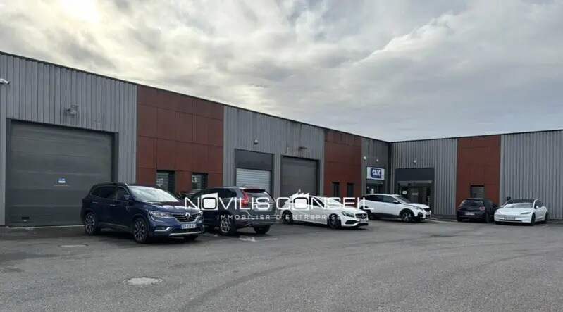 Light Industrial in Montrabé to rent Building Photo- Image 1 of 17