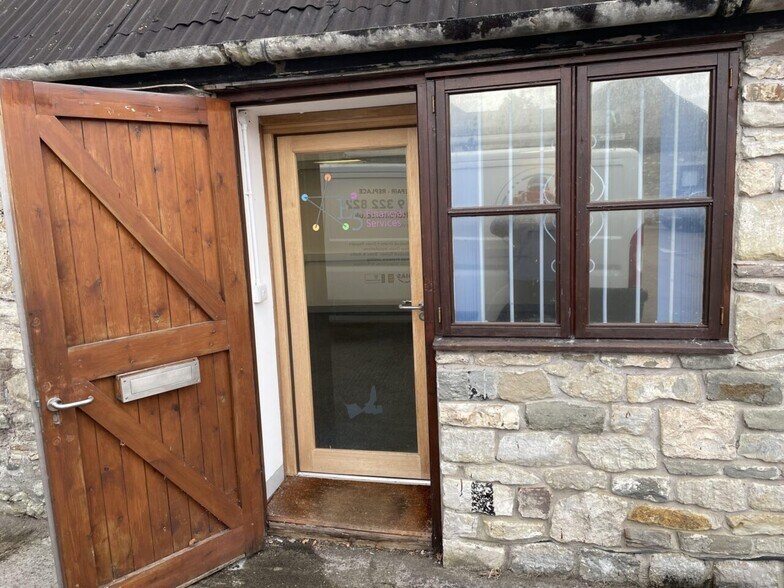 Keynsham Rd, Bristol to rent - Building Photo - Image 1 of 2