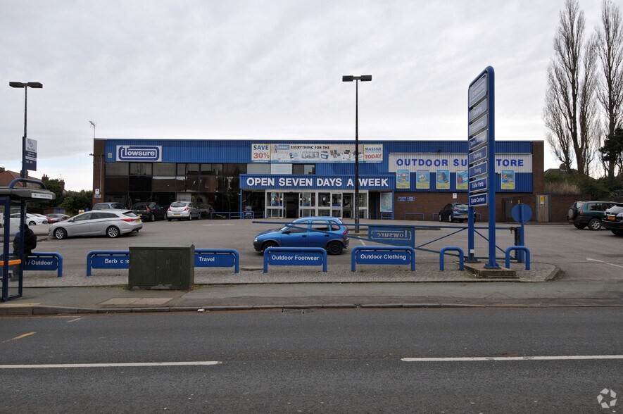 Long Ln, Halesowen for sale - Primary Photo - Image 1 of 1