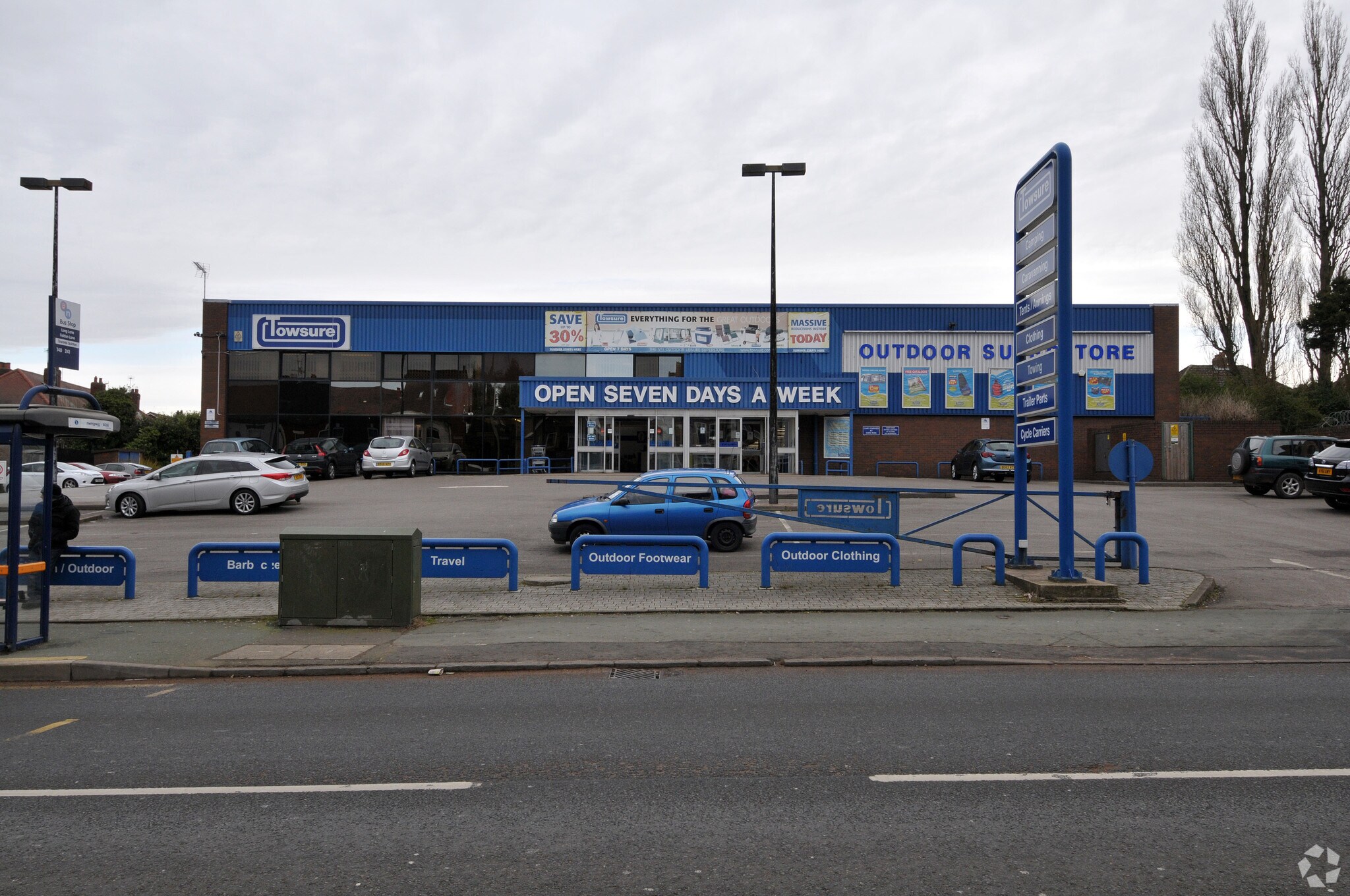 Long Ln, Halesowen for sale Primary Photo- Image 1 of 1