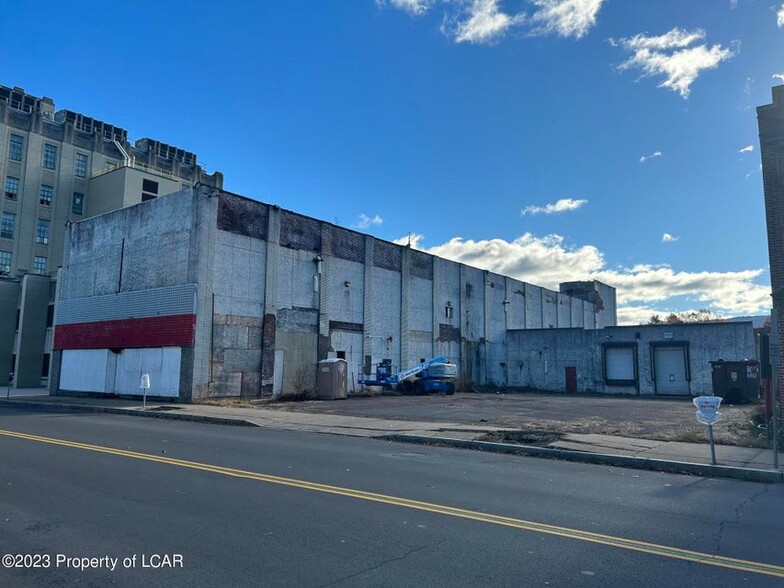 240-242 Main St, Wilkes Barre, PA for sale - Building Photo - Image 1 of 1