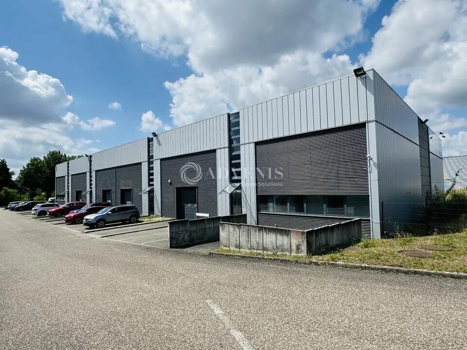 Light Industrial in Mundolsheim to rent Primary Photo- Image 1 of 5