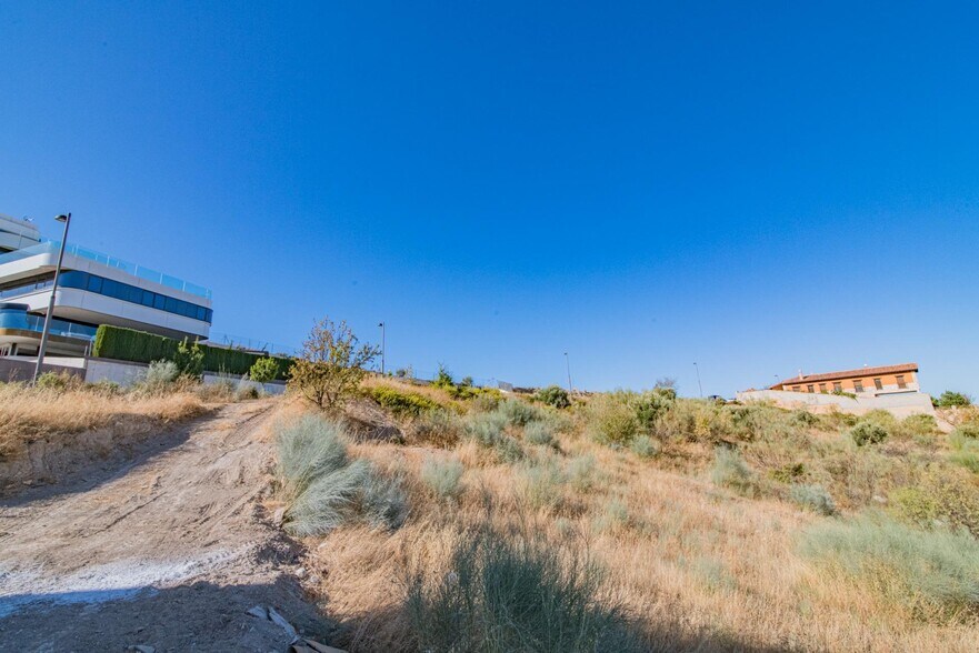 Calle Gredos, La Zubia, Granada for sale - Primary Photo - Image 1 of 28