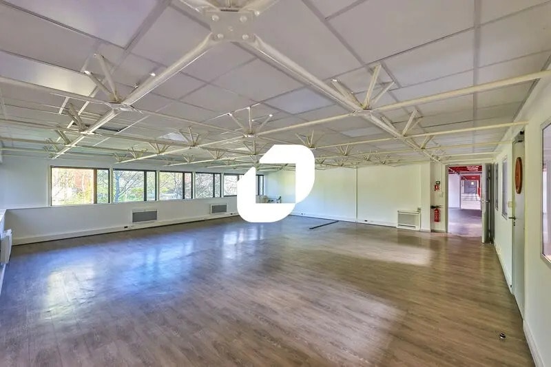 Location Local d'activités 708 m² à 3 648 m² - Photo 1