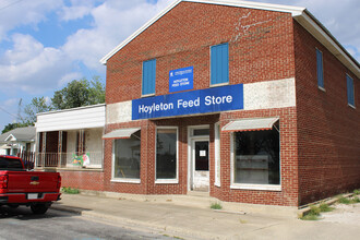 44 N Main St, Hoyleton, IL for sale Building Photo- Image 1 of 1