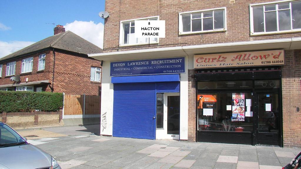 8 Central Dr, Hornchurch for sale Primary Photo- Image 1 of 1