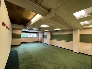 2 Old Church Rd, Cardiff to rent Building Photo- Image 2 of 6