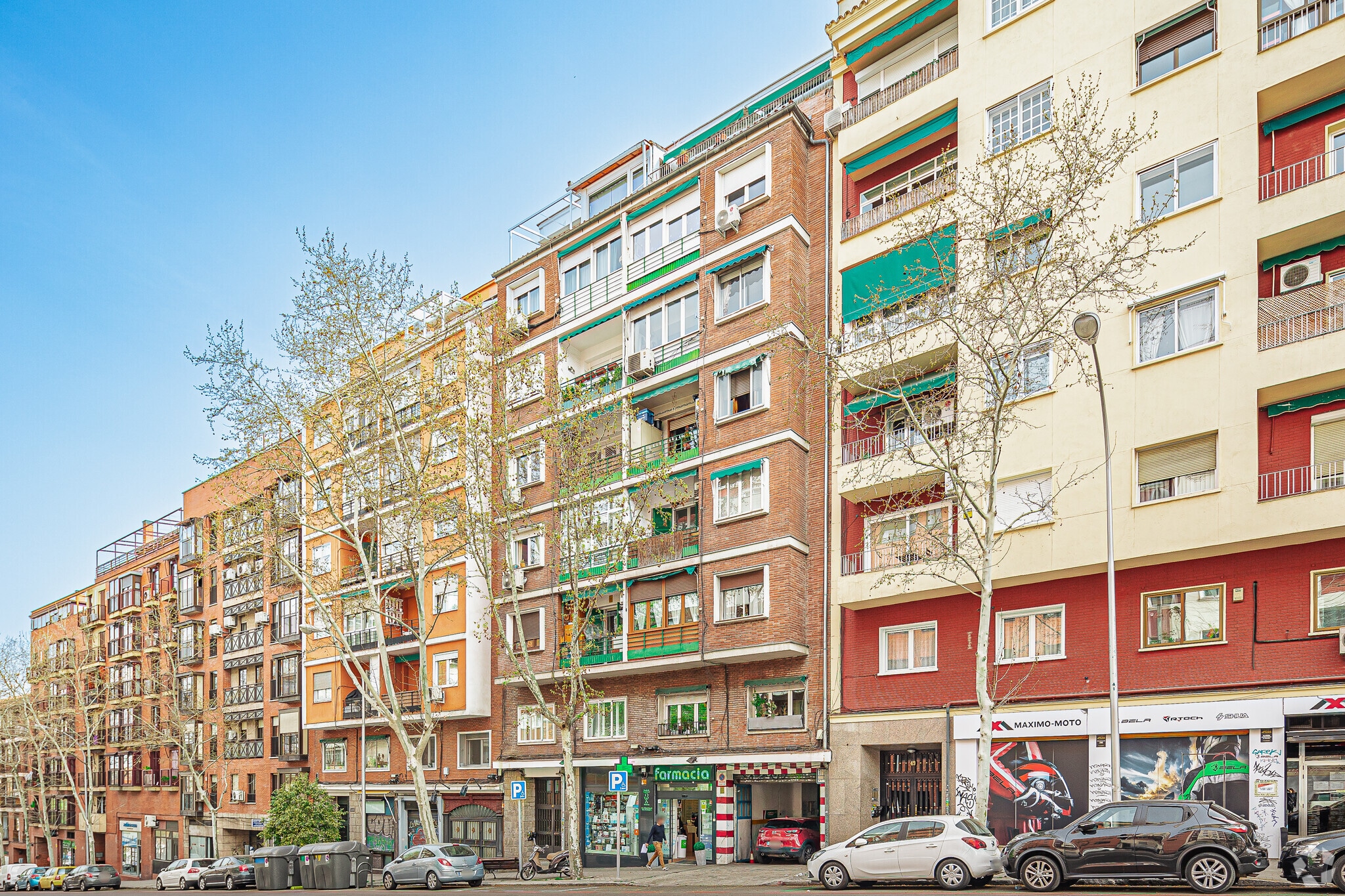 Retail in Madrid, Madrid to rent Primary Photo- Image 1 of 2