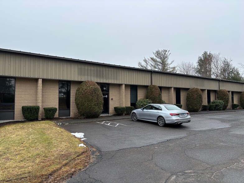 115 Hurley Rd, Oxford, CT for rent - Building Photo - Image 1 of 3