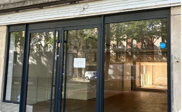 Retail in Boulogne-Billancourt to rent - Building Photo - Image 1 of 8