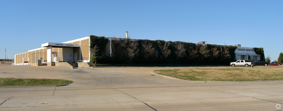 2011 S Town East Blvd, Mesquite, TX for rent - Primary Photo - Image 1 of 1