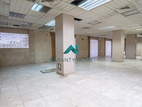 Retail in Málaga, Málaga to rent Interior Photo- Image 2 of 7