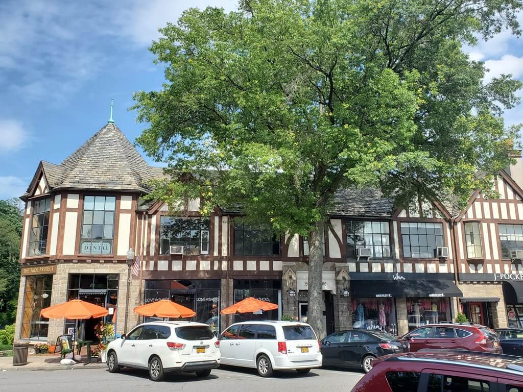 65 Pondfield Rd, Bronxville, NY to rent Building Photo- Image 1 of 3