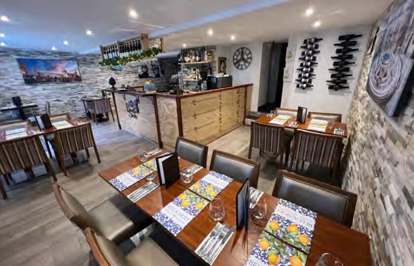 12 Canongate, Jedburgh to rent Interior Photo- Image 1 of 6