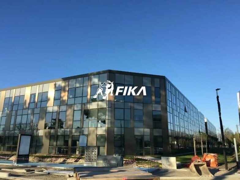 Office in Pessac to rent - Building Photo - Image 2 of 5