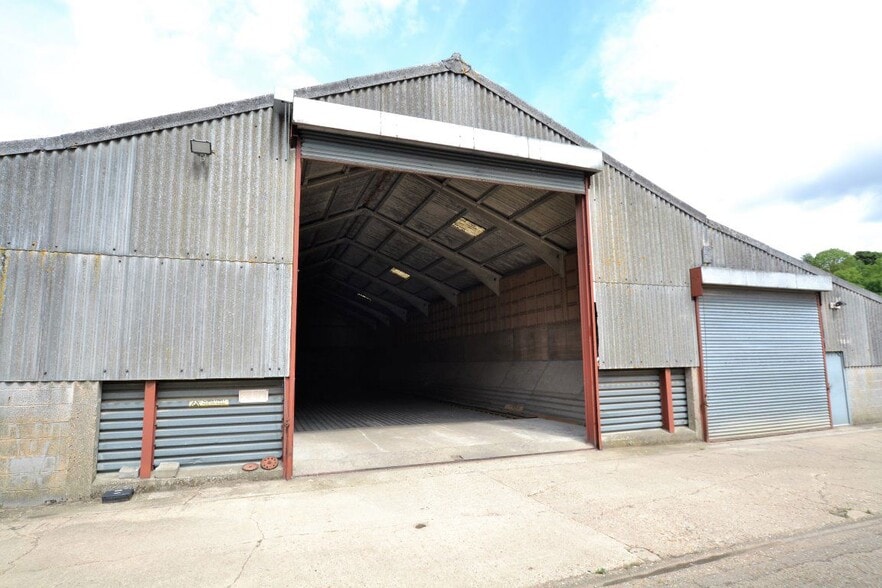 Hexton Rd, Hitchin to rent - Building Photo - Image 1 of 2