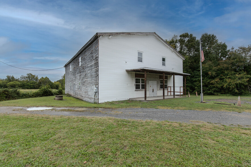 913 Old Buckingham Rd, Cumberland, VA for sale - Primary Photo - Image 1 of 24