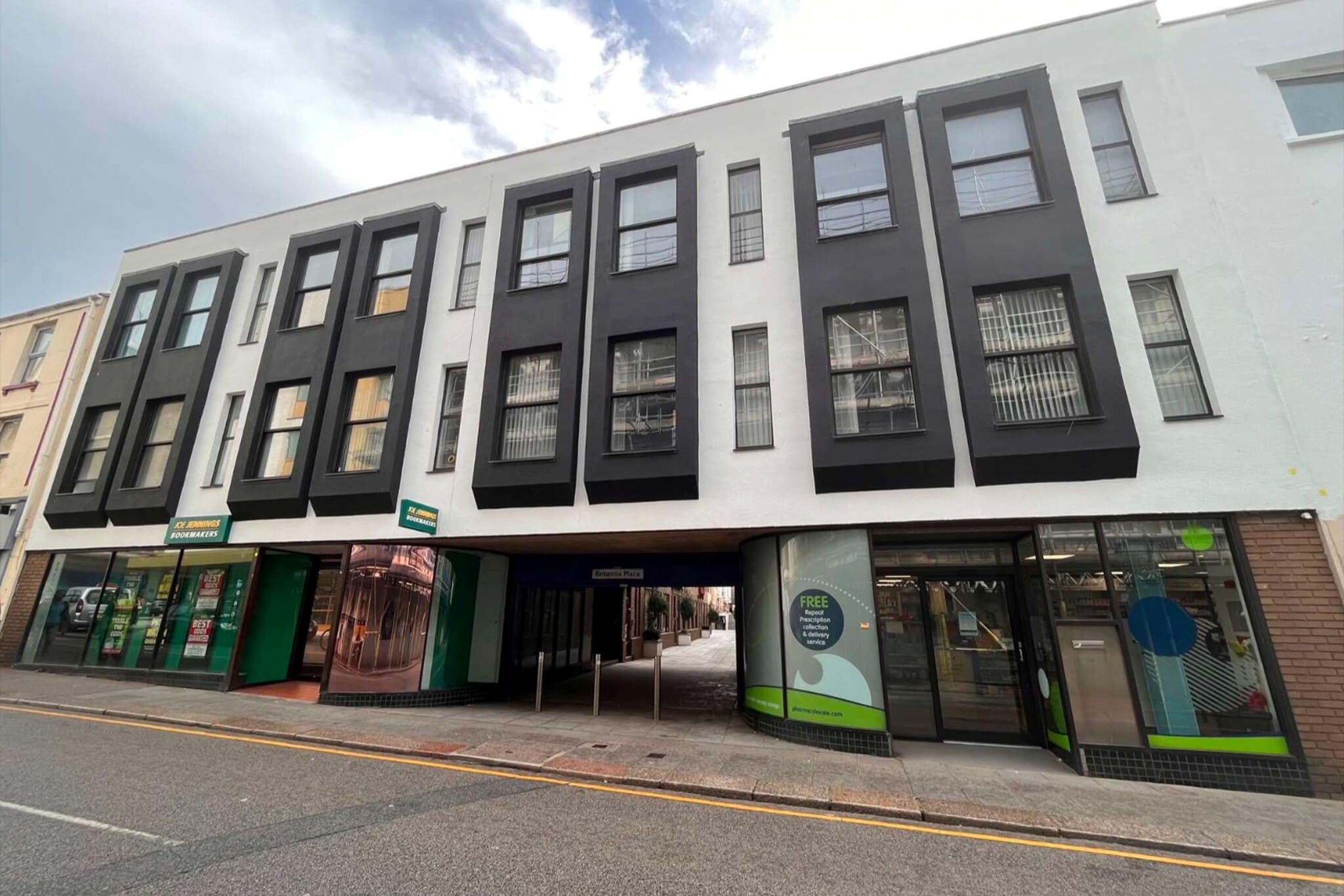 Bath St, Jersey to rent Building Photo- Image 1 of 3