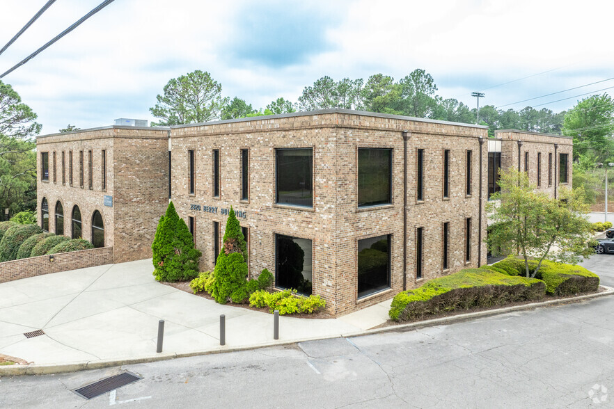 2820 Columbiana Rd, Birmingham, AL for rent - Building Photo - Image 1 of 5