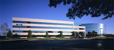 150 Motor Pkwy, Hauppauge, NY for rent - Building Photo - Image 1 of 1