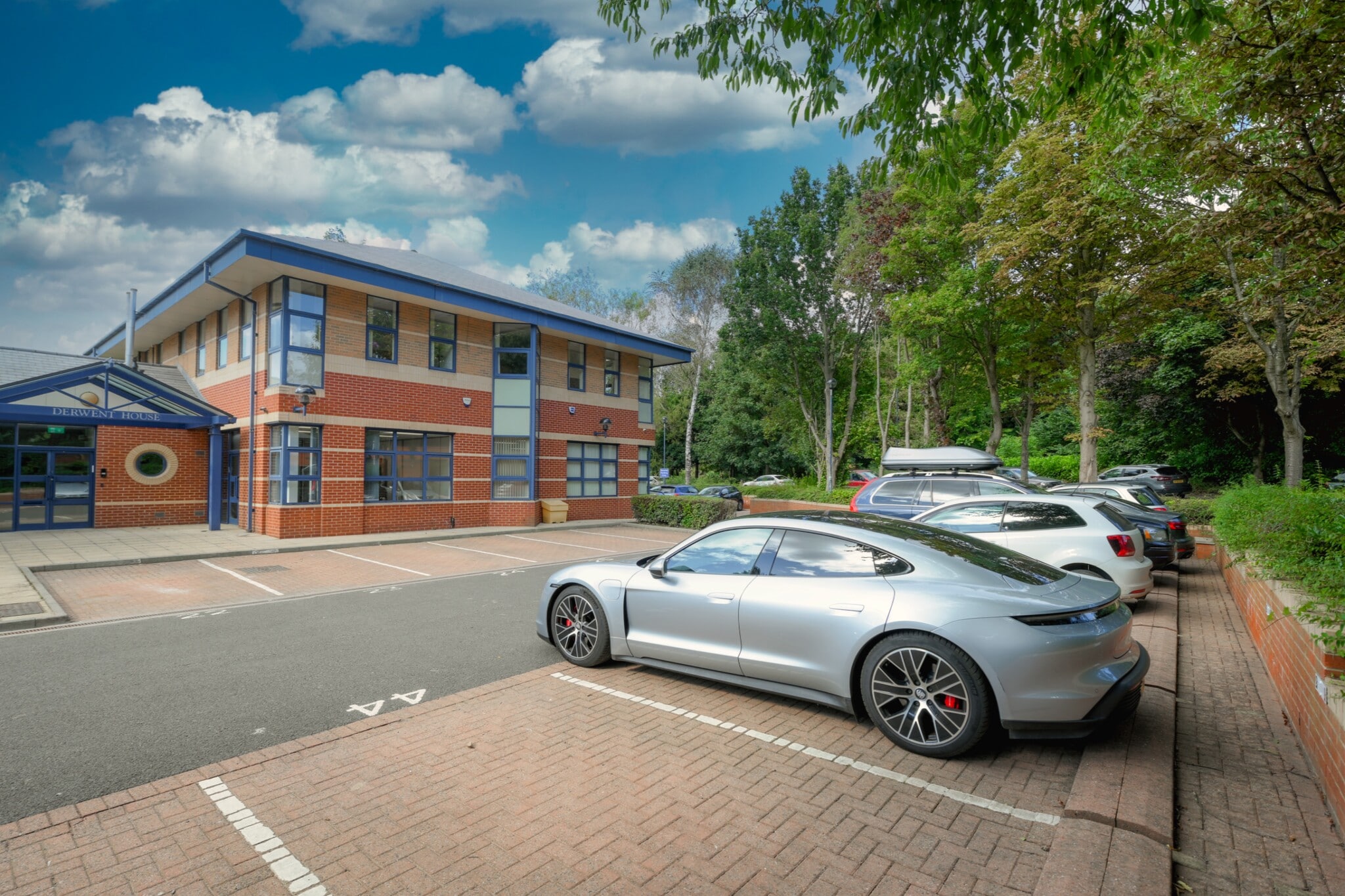 Fifth Av, Gateshead to rent Primary Photo- Image 1 of 49