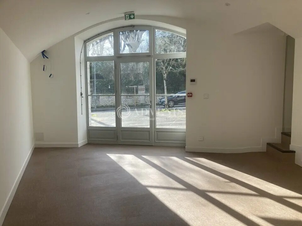 Location Bureaux 28 m² - Photo 1