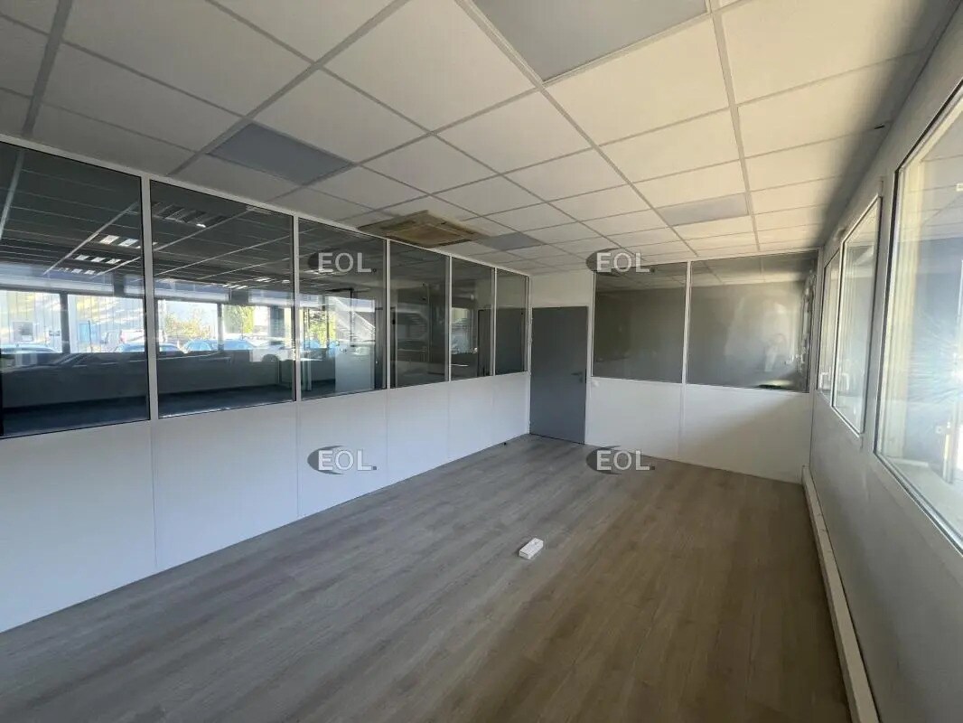 Office in Aubagne to rent Interior Photo- Image 1 of 6