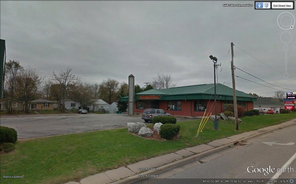 3615 N Wisconsin Ave, Peoria, IL for rent - Building Photo - Image 1 of 3