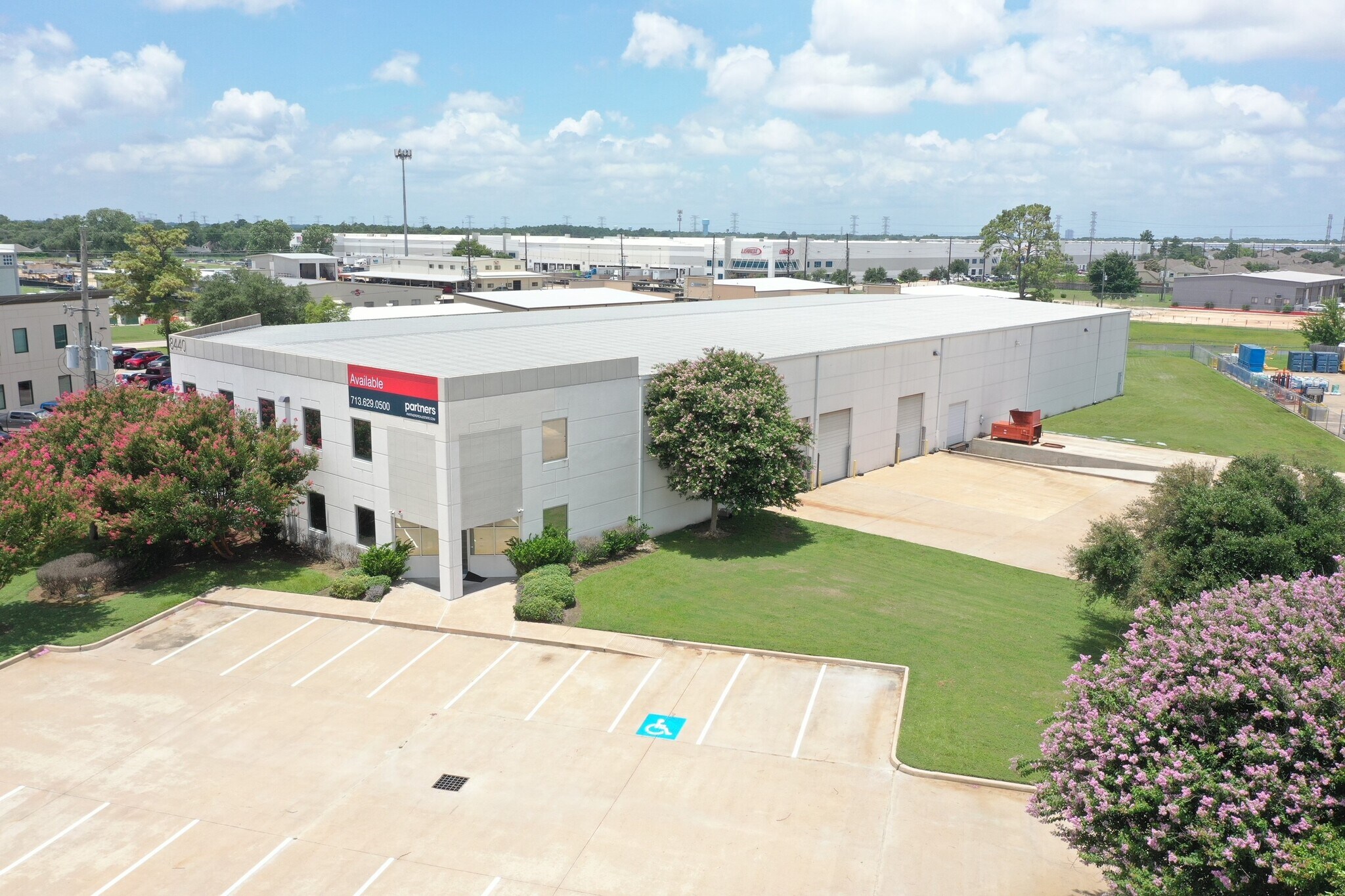 8440 N Sam Houston Pky W, Houston, TX to rent Building Photo- Image 1 of 6