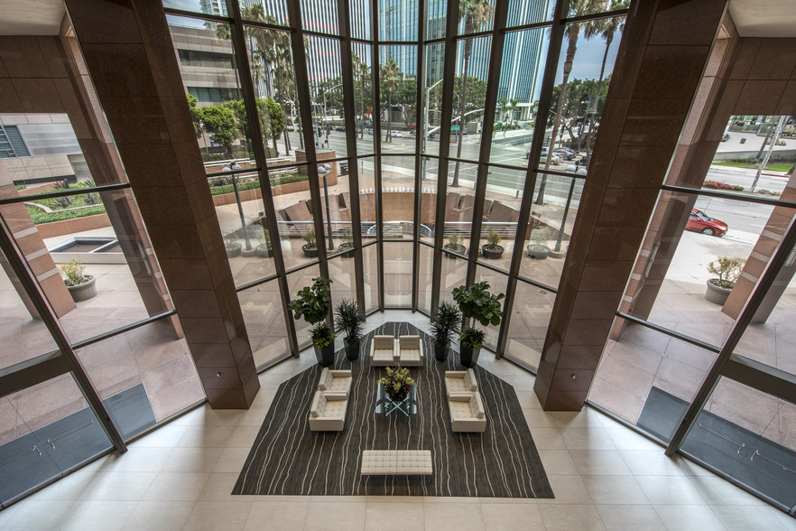 1 World Trade Ctr, Long Beach, CA for rent - Lobby - Image 2 of 25