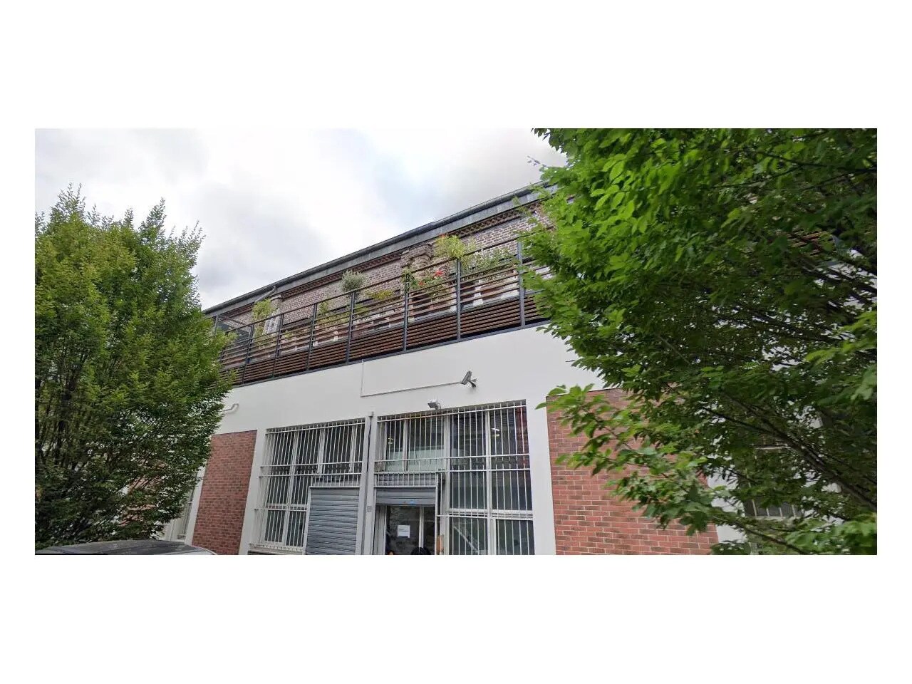 Office in Saint-Denis for sale Building Photo- Image 1 of 9