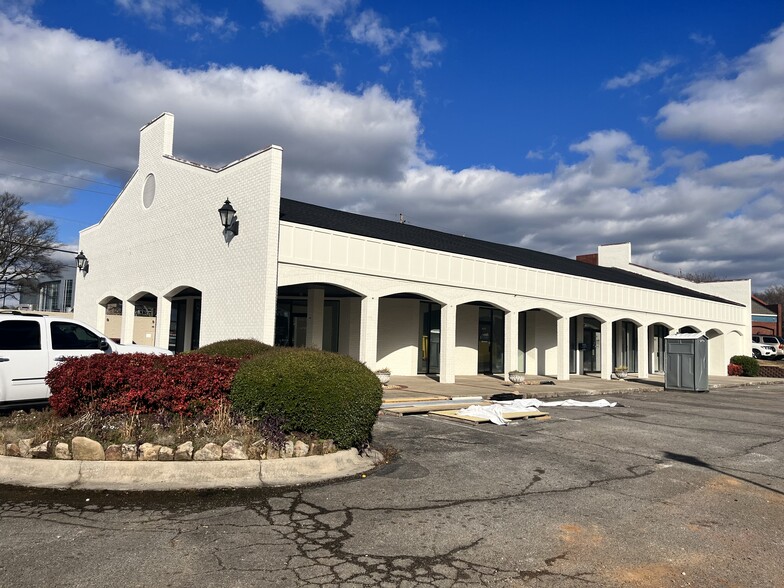 900 Merchants Walk SW, Huntsville, AL for rent - Building Photo - Image 1 of 1