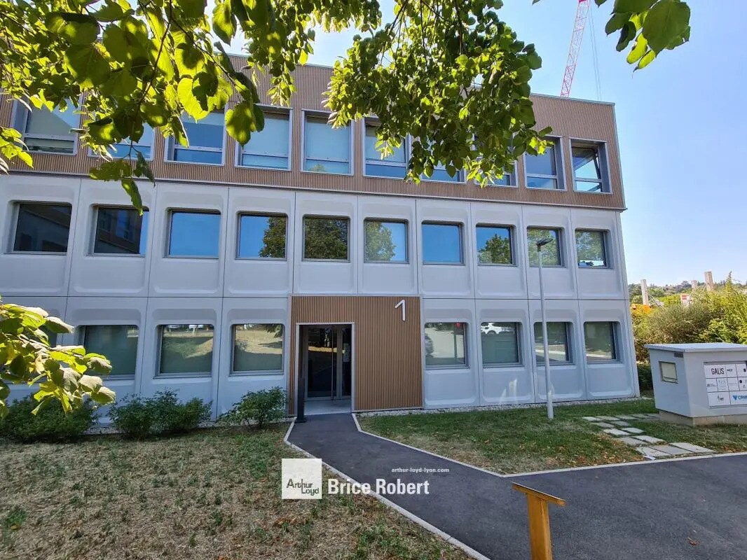 Office in Dardilly to rent Building Photo- Image 1 of 9