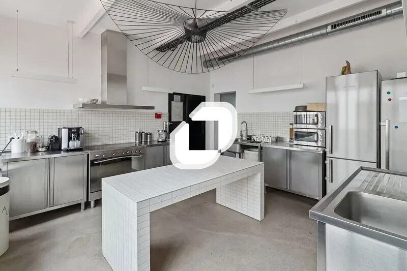 Office in Montreuil to rent - Interior Photo - Image 2 of 8