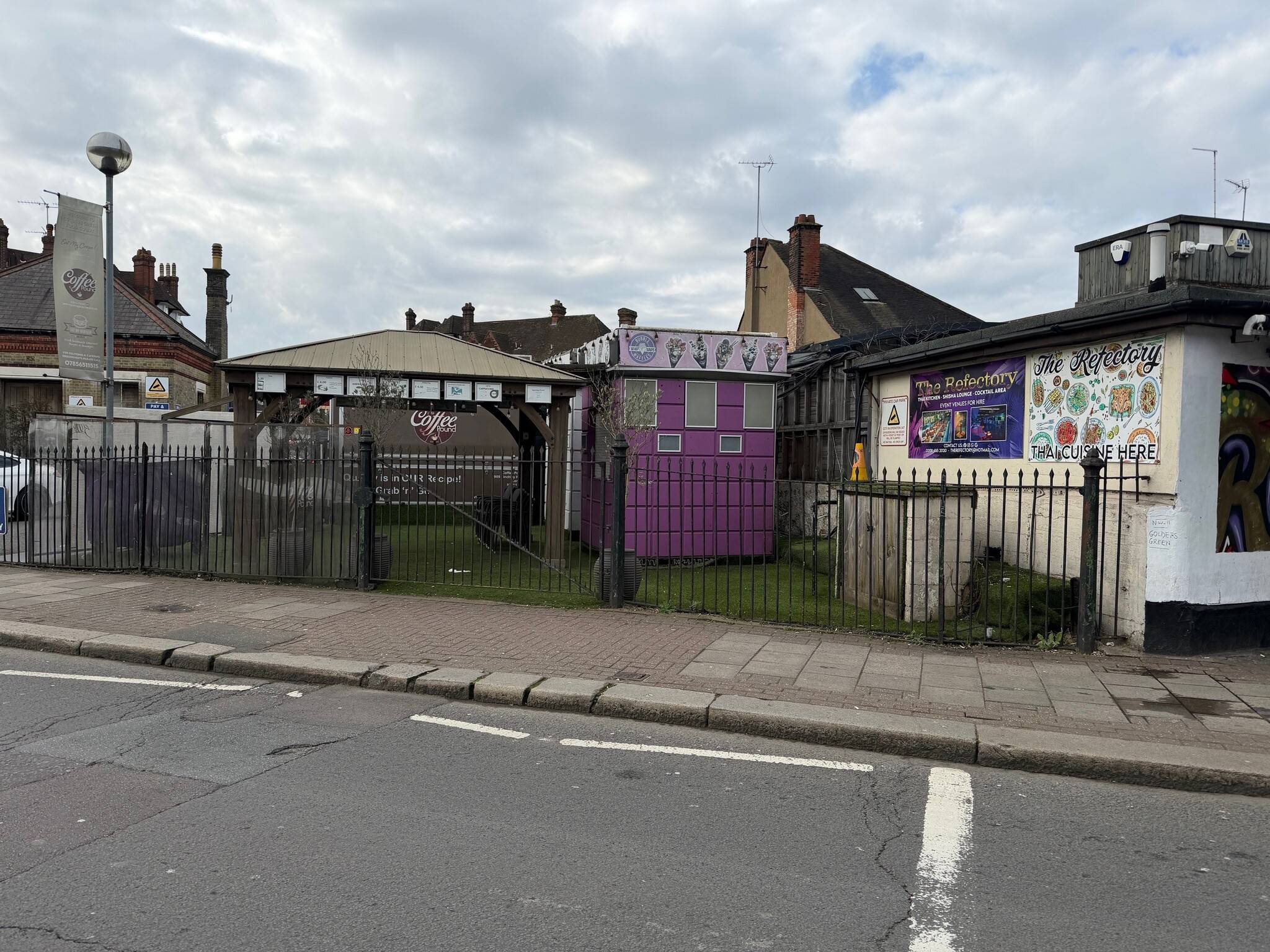 909 Finchley Rd, London to rent Primary Photo- Image 1 of 6