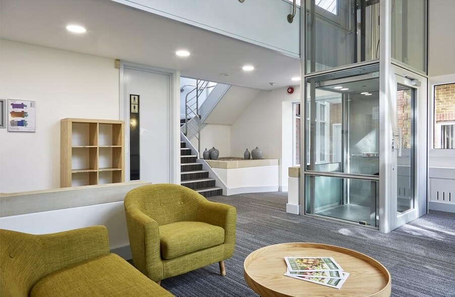 Shackleford Rd, Elstead to rent - Building Photo - Image 2 of 8