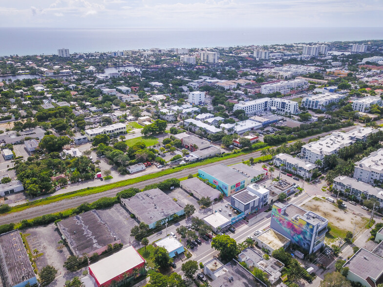 367 NE 3rd Ave, Delray Beach, FL for sale - Building Photo - Image 3 of 5