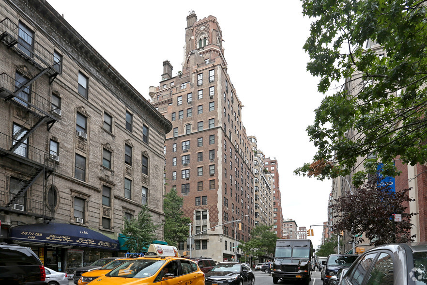 1166-1174 Lexington Ave, New York, NY for rent - Primary Photo - Image 1 of 8