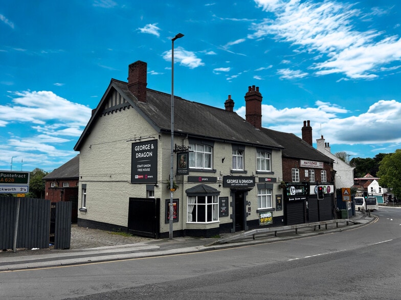 1 Cross Hl, Hemsworth for sale - Primary Photo - Image 1 of 8