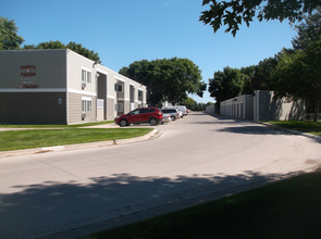 1902 N Dakota St, Aberdeen, SD for sale Building Photo- Image 1 of 1