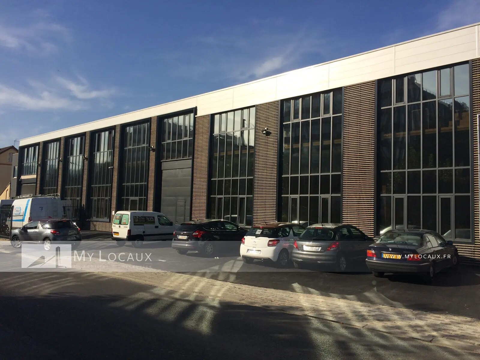 Light Industrial in Courbevoie to rent Building Photo- Image 1 of 8