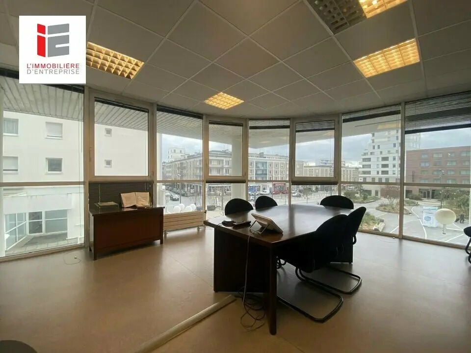 Vente Bureaux 1 275 m² - Photo 1