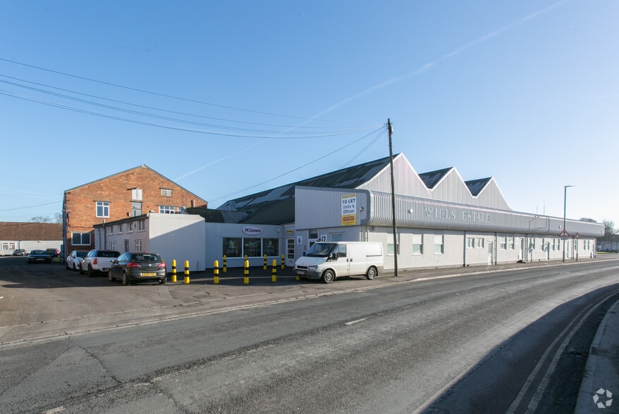 Salmon Para, Bridgwater to rent - Primary Photo - Image 1 of 4