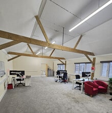 Wildham Lane, Chichester to rent Interior Photo- Image 1 of 6