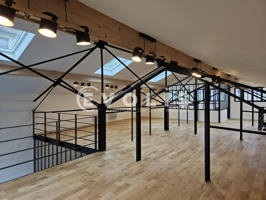 Office in Arcueil to rent Interior Photo- Image 1 of 25